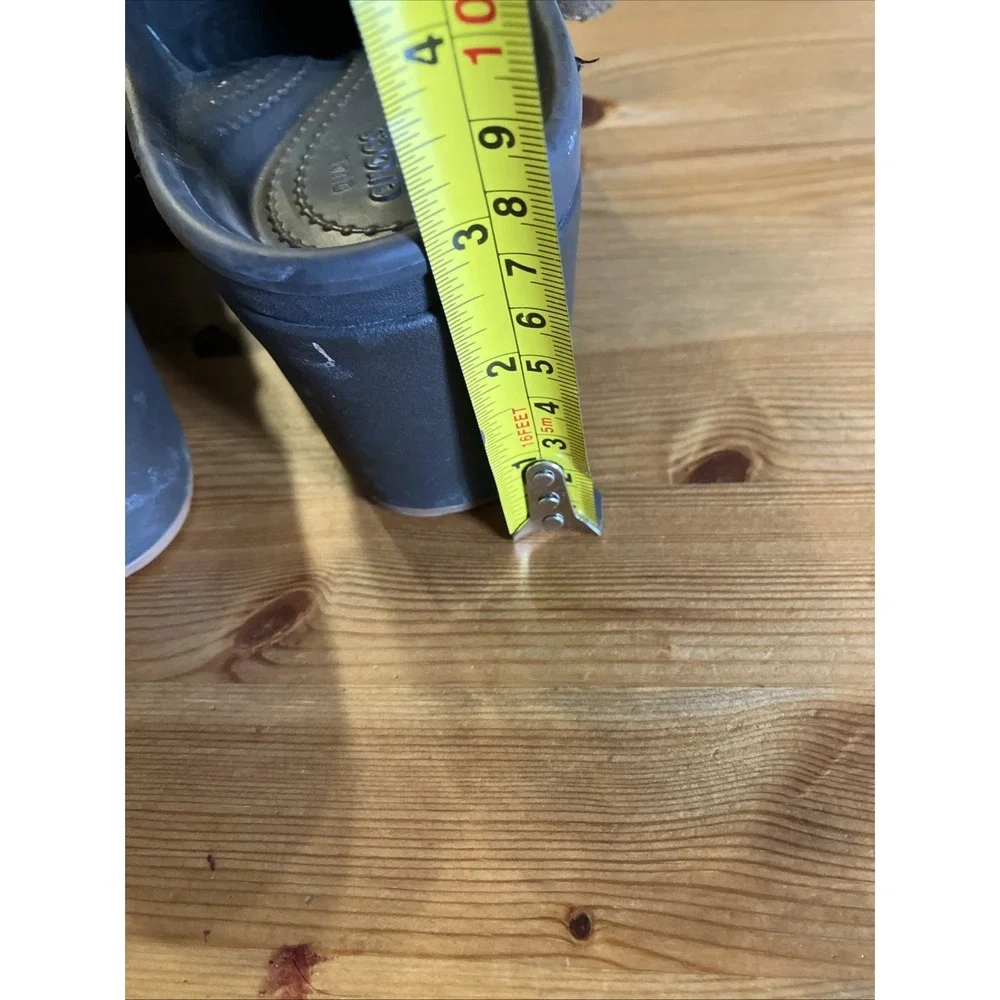 CROCS product pair